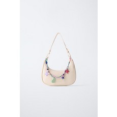 [국내배송] 자라 ZARA 참 장식 숄더백 - 크림 화이트 971640