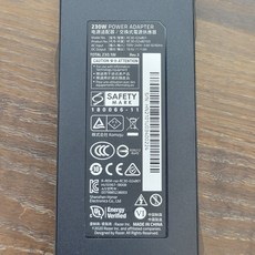 雷蛇 230W 橢圓三孔 Blade 15/ GTX 1070 2018 GeForce RTX 筆記型電腦電源供應器, 1個