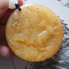 圓形瑞鹿黃玉項鍊 玉珮 吊墜 精雕細琢 吉祥如意 溫潤典雅