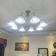 【華燈惠】法式田園臥室吊燈花朵客廳吊燈北歐奶油系主臥燈美式複古房間燈, 8頭吸頂燈奶綠色