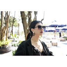 ROAV MARILYN SS010 鏡框:霧面黑 鏡片:漸層灰 折疊太陽眼鏡 折疊墨鏡 薄鋼 太陽眼鏡 墨鏡 抗紫外線