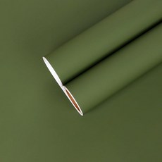 CHIHUT 엑스트라 와이드 세이지 그린 필 앤 스틱 벽지 61cm x 406.4cm(24 160인치) 실크처럼 매끄러운 솔리드 콘택트 페이퍼 자체 접착 탈착식 장식 비닐 롤, 올리브 그린