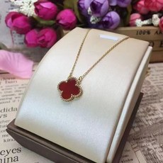 JY&CO 티타늄 스틸 클로버 디자인 심플 럭셔리 목걸이