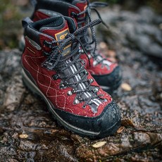 카라반 그랜드킹 GK83 고어텍스 트레킹 등산화 / 보르도 / 경량 고어텍스 트레킹화 남여공용 발편한 등산화 (GK83 GORE-TEX/Bordeaux)