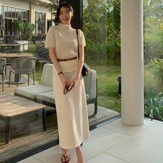 여름 루즈핏 스타일 반목폴라 플라워 웨이브 엣지 탄력 반소매 상의