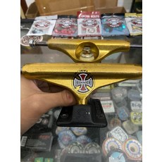 independent 因地 鈦合金鍛造底座 滑板進口橋 尺寸139 pu無磨損, 如圖所示, 1個