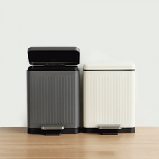 위생 냄새차단 무소음 401스텐 거실 페달 휴지통 10L, 밀트화이트