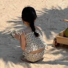 YONGSHEN 女童兩件式泳衣 韓系小碎花設計