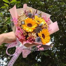 畢業花乾燥花束 永生花束 香皂花 情人節花束, 歐雅粉＋透明禮物袋