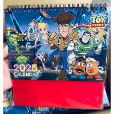 玲玲購 出清！白爛貓2025三角桌曆 比得兔桌曆 年曆 庫洛米桌曆 月曆本 維尼熊桌曆 立體桌曆 日曆 月曆 行事曆, 玩具總動員