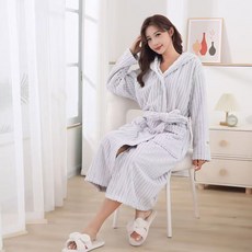 珊瑚絨浴袍 加寬加厚連帽設計 速乾保暖居家服