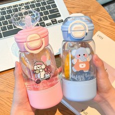 【一杯三飲】新款夏天兒童水杯便捷幼兒園卡通喝水高顏值吸管杯, 1個, 透明便捷提手杯,棕色帽子熊-贈吸管（底部倒水碗設計）