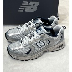 뉴발란스 530 MR530 남여공용 운동화 화이트 라이트 그레이 (증정품 수납백), 1-KA, 230