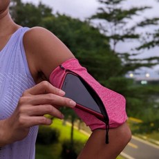 跑步不要穿 手臂手機拉鏈袋 跑步 户外運動 健身 騎車 登山 健行 貼身不晃動 8吋內手機 可客製圖案