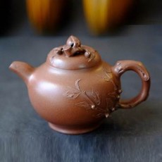 陶製茶壺 枝葉裝飾, 早期原礦紫泥底槽清全手貼花壽桃宜興紫砂壺文玩古董收藏1入 -, 1個, 1L