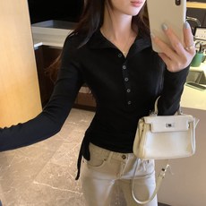 허리 라인을 강조하는 끈 장식의 화이트 이너 탑 여성용 초봄 스타일 예쁘고 슬림한 핏의 긴소매 상의