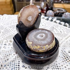 瑪瑙聚寶盆 褐色白霜軟糖瑪瑙 紋路漂亮晶體完整 桌上型小擺件, 1個