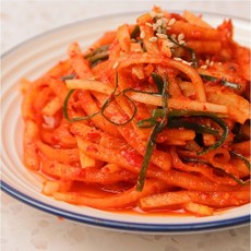 아삭아삭 씹는 맛이 일품 무생채 1kg