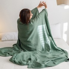 Belle Vie 純棉華夫格空氣隨意毯 時尚披肩毯【100x150cm】兒童薄被 多功能毯 四季毯 膝蓋毯 旅行毯, 森綠
