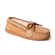 [미국수입정품] 미네통카 Minnetonka 여성용 캠프 타이 모카신 슬리퍼 — 아늑한 스웨이드 슬리퍼 플러시 파일 안감 쿠션 풋 베드 실내 및 실외 편안함을 위한 내구성