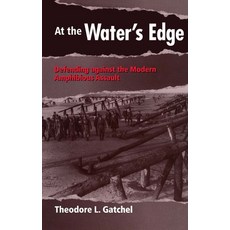 (英文圖書)At the Water's Edge 平裝版, Naval Institute Press, 英文