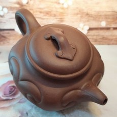 宜興紫砂廠 紫沙四季如意壺，7孔出水，約300cc容量，宜興紫砂壺，早期收藏茶壺茶具, 1個, 紫砂, 約300cc