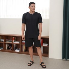 wannabig 男款大尺碼防曬衣下著泳裝水上短褲, 黑色