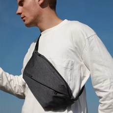 NIID R0 多機能胸包，輕巧便攜，多隔層收納，防潑水設計，運動休閒適用, 牛仔藍