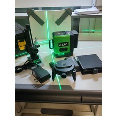 12線 綠光 水平儀 自動打線 LED 充電器 底座 線粗細可調, 1個