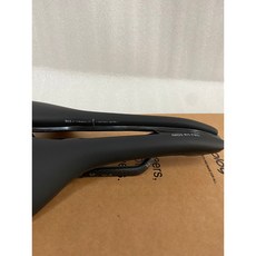 Prologo Nago R4 PAS 公路車坐墊, 1個, 碳纖維弓147mm
