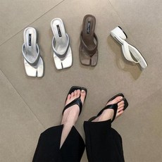 ROYALBELLE 여성 스퀘어토 쪼리 슬림핏 심플 캐주얼 가벼운 로우힐 슬리퍼 S031853