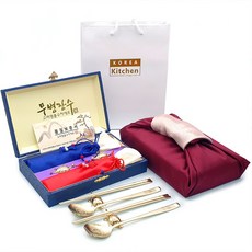 고려 장수거북 티타늄골드 비단보자기 수저선물세트, 1세트, 수저받침 2p+비단주머니2p+고급케이스+비단보자기포장, 티타늄골드 수저2벌