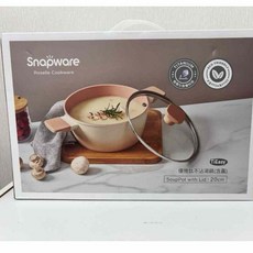 Snapware 優雅鈦不沾湯鍋, 1個