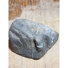 七彩翡翠 莫西沙場口半賭料：冰種開窗料，肉質發黑，台灣現貨, 1個