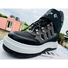 台灣製造 KM-565 運動型 EVA 防滑釘鞋, 3L/28號