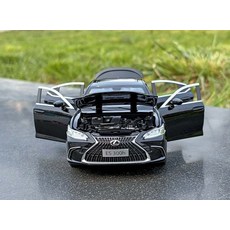 1:24 凌志 ES300h 合金模型車 (黑色/白色) 可多開門 引擎蓋可開 前輪轉向, 1個