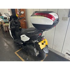 宏佳騰 STR 300 箱架後架 KMAX K20 40L 白色 後箱 靠背 組合賣場, 1個