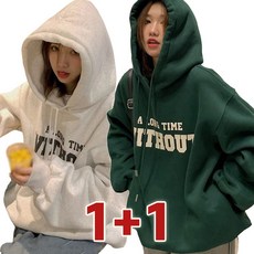 스타일 캐주얼 커플 맨투맨 여성용 느낌 느긋한 디자인 유행 분위기 독특 감성 디테일 패턴 매치 개성