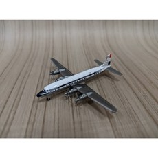 Herpa Douglas DC-6B 1/500 KLM 塗裝 模型, 1個