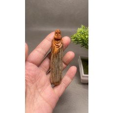 北太行崖柏 悟道達摩佛, 如圖所示, 1個