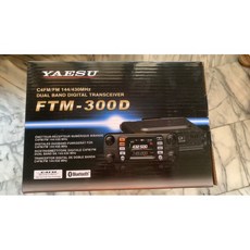 昇旺創新 YAESU FTM-300D雙頻無線電車機，藍牙連接，高功率輸出，清晰通話，堅固耐用，通訊無阻礙, 1個