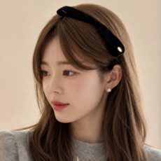 아트니 프리미엄 벨벳 금장 장식 머리띠 귀안아픈 헤어밴드, 1개, 블랙 리본
