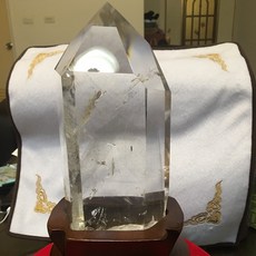 黑幽靈千層金字塔隱形山白晶柱，滿滿藍針七彩膠花骨幹激光料大冰塊，附訂製收藏盒，稀有特殊收藏品, 1個