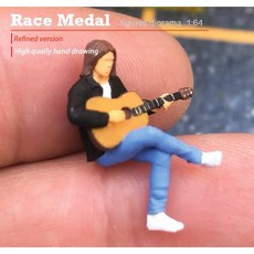 Race Medal 1:64 人偶模型 - 修理改裝廠場景 抽菸男 歌手 背包客 胖老闆 - 共15款, U款 吉他男, 1個