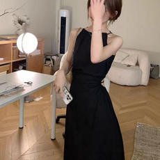 couchsurfing 허리 트임 홀터넥 스트랩 원피스