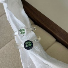 [더 캘리] 여성 액세서리 원형 네잎클로버 클로버 행운 럭키 초록 그린 그리너리 아크릴 호마이카 국내제작 반지 우정링 소품샵 추천