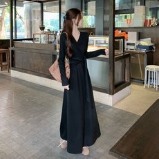 투니스 여성 브이넥 무드 단색 긴소매 롱 원피스