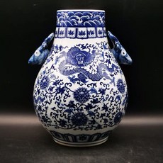 青花雙龍穿花紋福筒鹿尊 高30釐米, 如圖所示