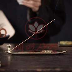 혜명상점 인센스 홀더, 사람