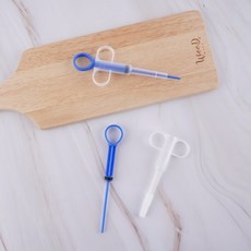 반려동물 알약 공급기 투약기 약주사기 투여기 버튼식 주입